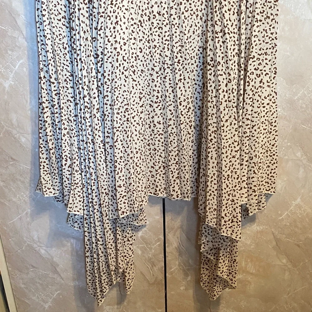Leopard Print Asymmetrical Women's Skirt - Picture 7 of 7